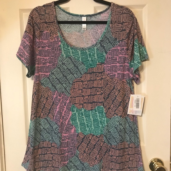 LuLaRoe Tops - XL Classic Tee BNWT
